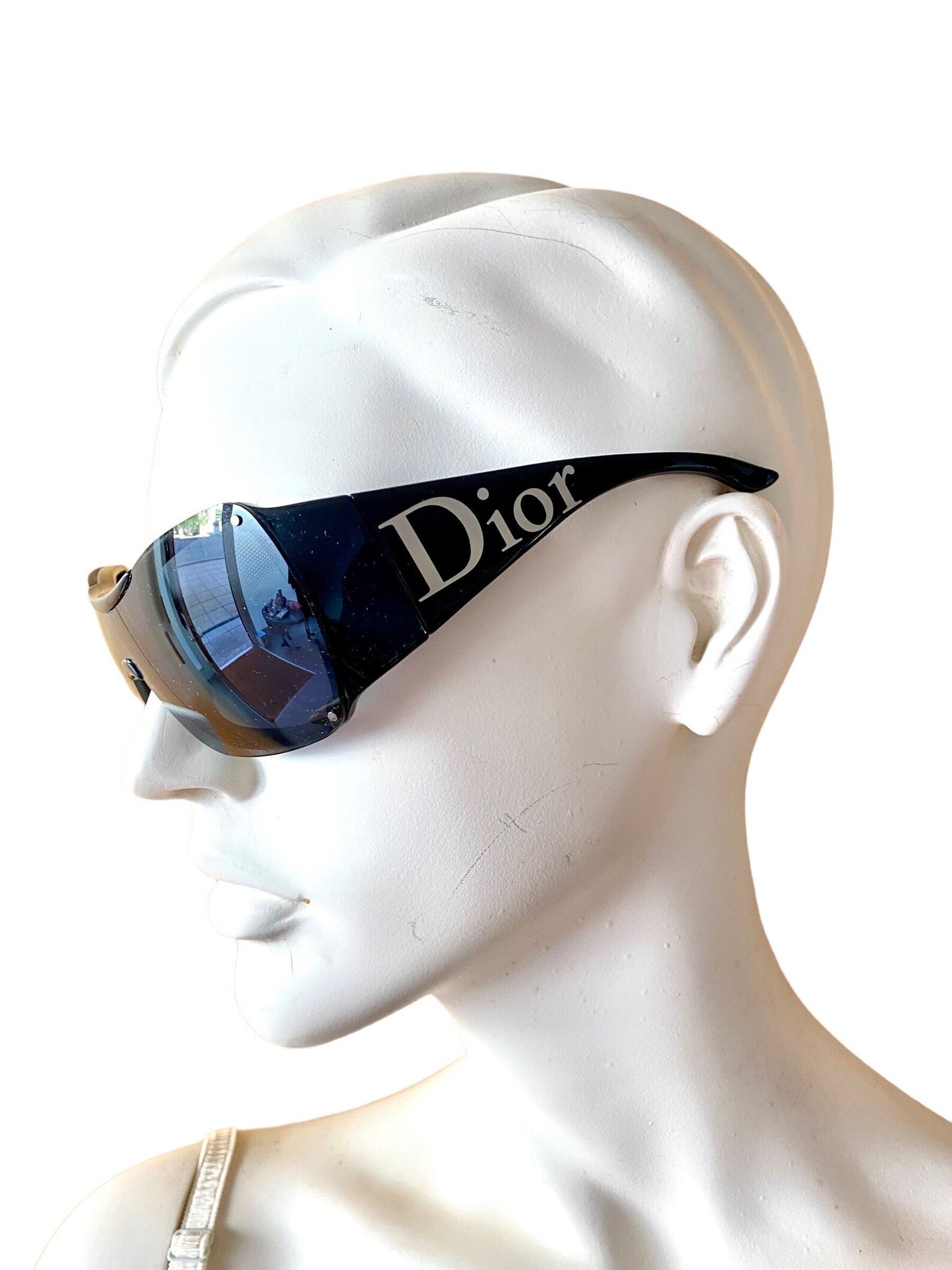 Dior - Gafas futuristas